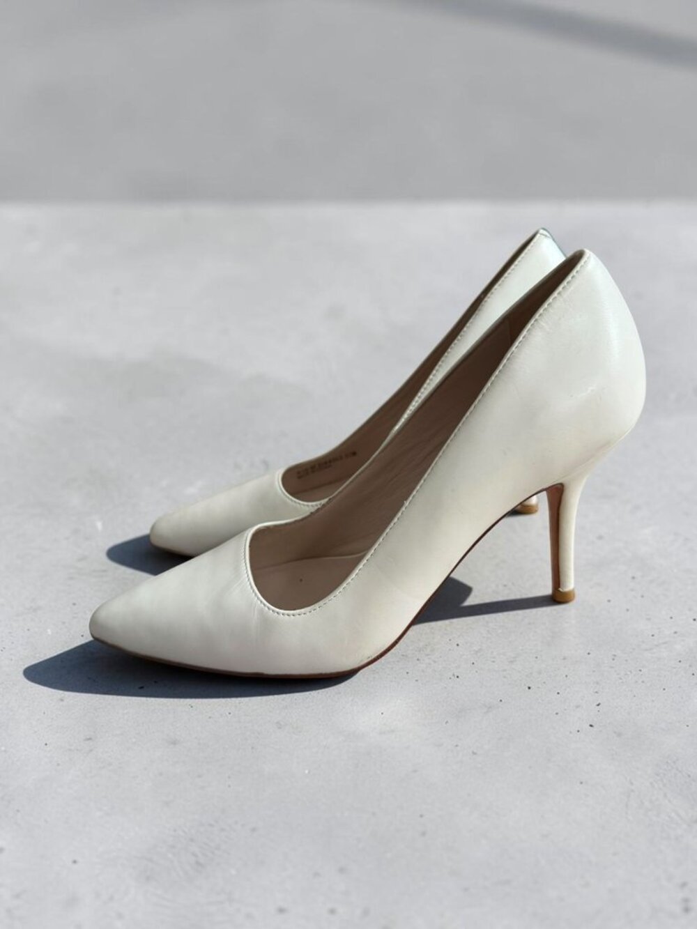 COLE HAAN Grand Os White Leather Heels Size 5.5